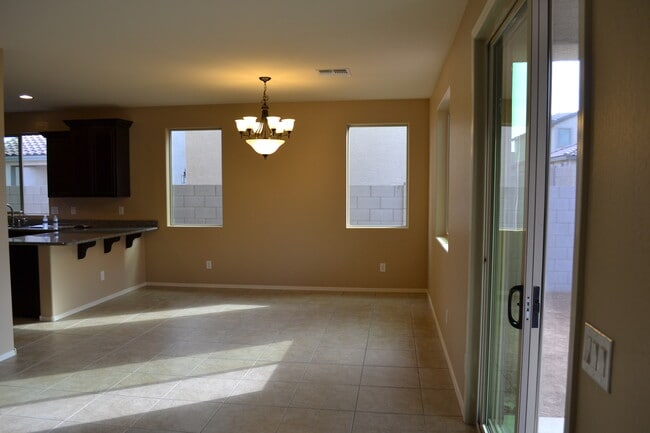 Building Photo - 1715 W Pelican Dr