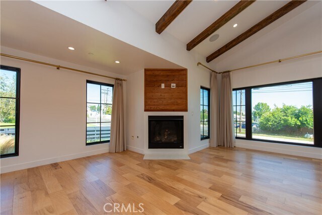 Foto del edificio - 7900 Naylor Ave