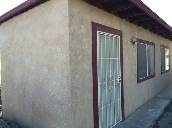 Foto del edificio - 3447 Henson St