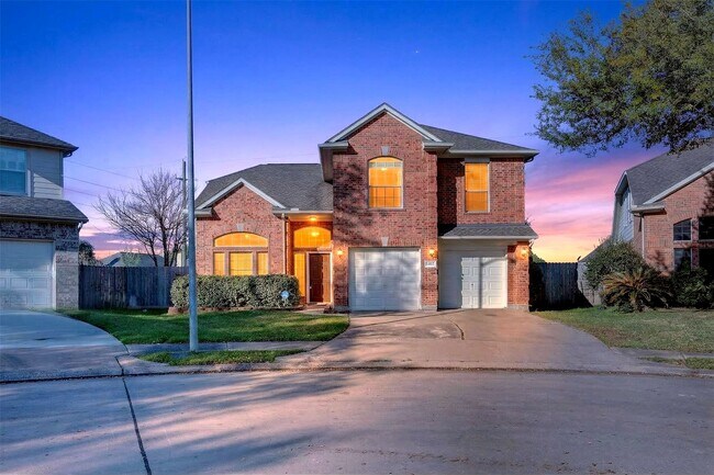 Foto del edificio - 5603 Lowellberg Ln
