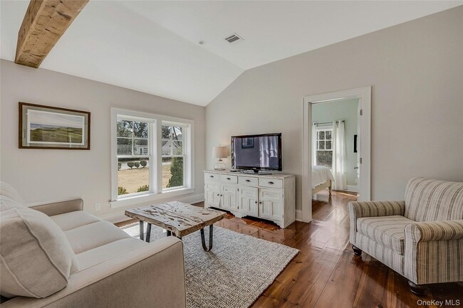 Foto del edificio - 635 Strohson Rd