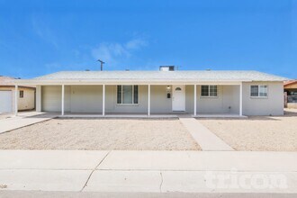 Building Photo - 5802 W Coolidge St