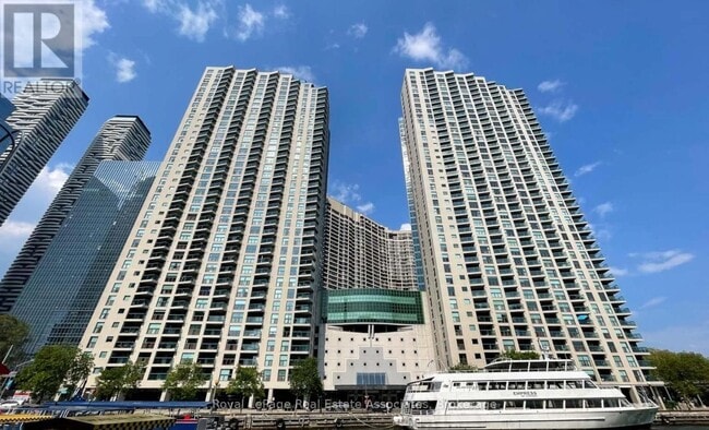 Building Photo - 77 Harbour Square