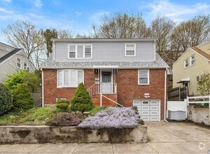 Building Photo - 359 Farnham Ave