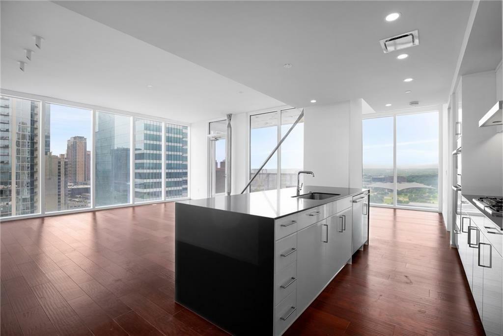 Foto principal - 301 West Ave