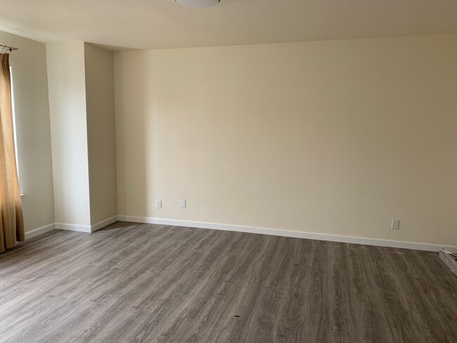 Building Photo - 334 27th Ave