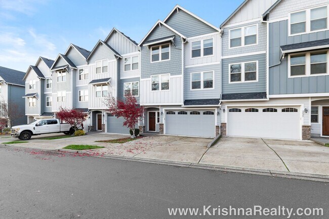 Building Photo - 4 Bedroom 3 Bath Upscale Luxury Fishers La...