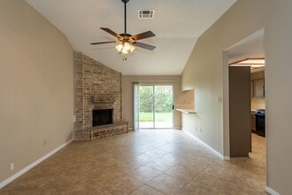 Building Photo - 12034 Paddock Way