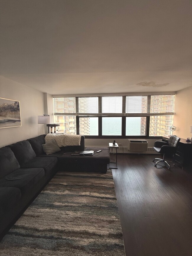 Foto del edificio - 6030 N Sheridan Rd