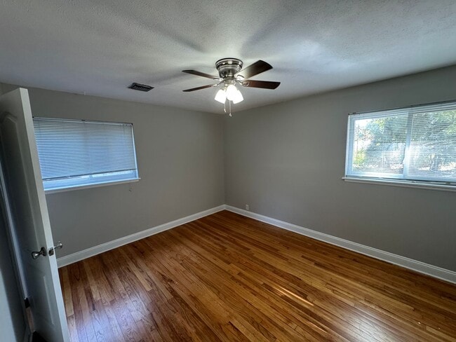 Building Photo - 3/2 Rental Near The Gates of Eglin AFB