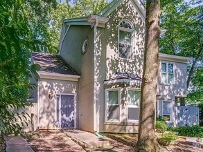 Building Photo - 1501 Defoors Landing NW