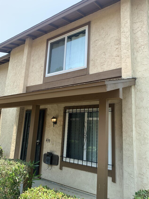 Foto principal - 439 Bluffview Rd