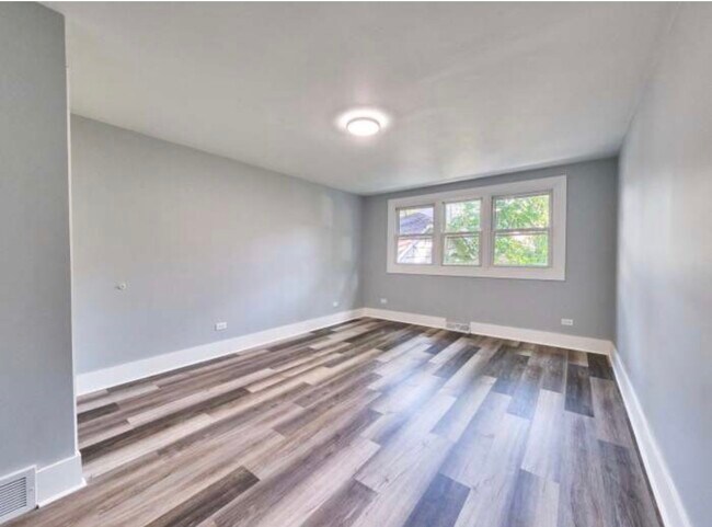 Foto del edificio - 15433 Myrtle Ave
