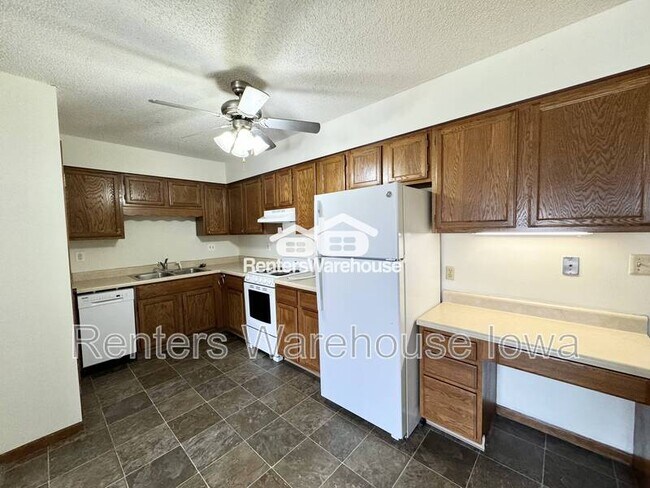 Foto del edificio - 1115 W 1st St