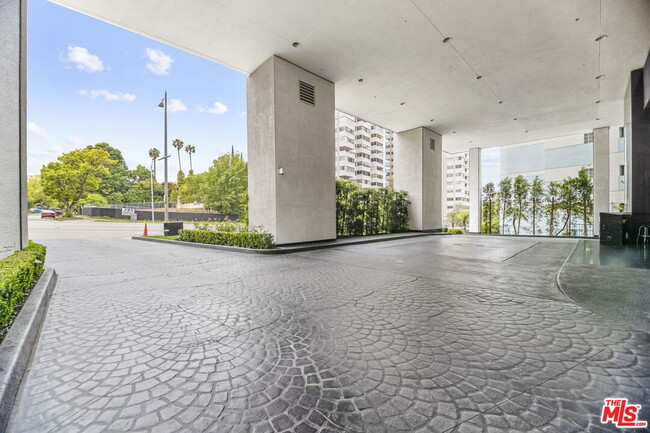 Foto del edificio - 10350 Wilshire Blvd