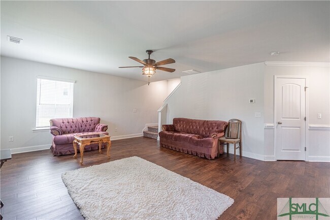 Building Photo - 620 Bledsoe Dr