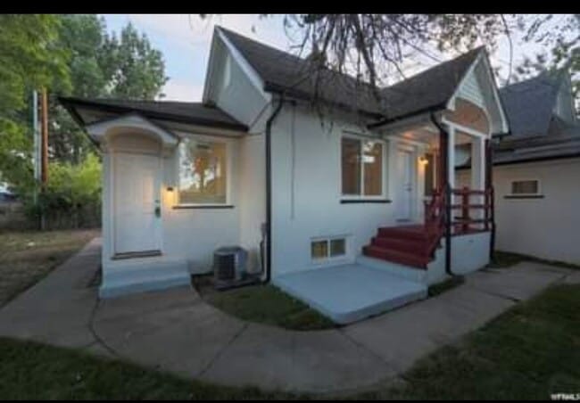 Building Photo - 11 N 300 W