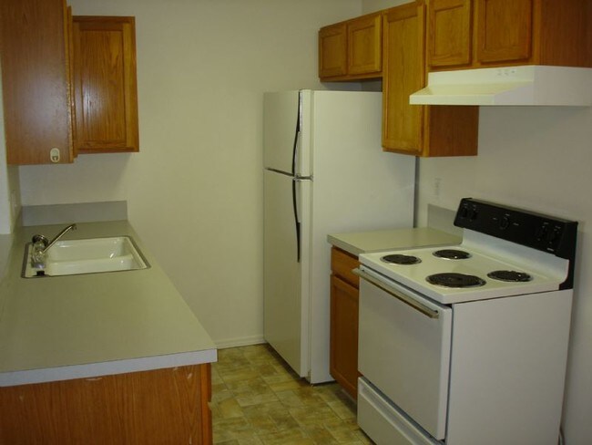 Foto del edificio - 2073 N Woodford Ave