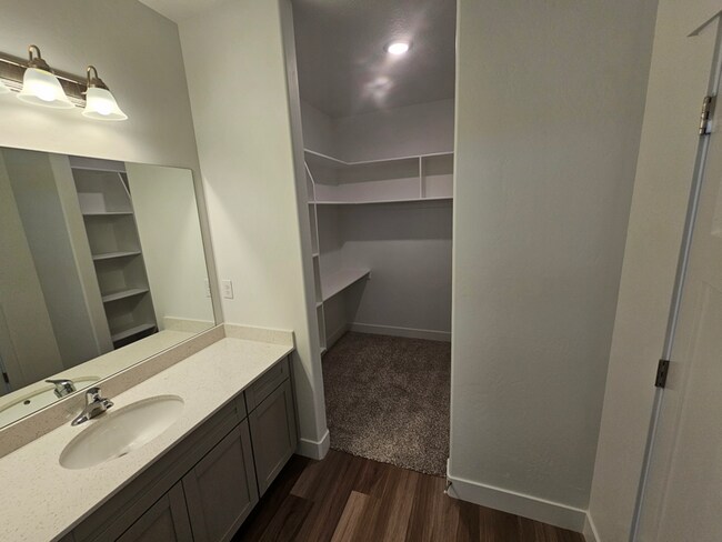 Foto del edificio - 13606 Hanley Ln