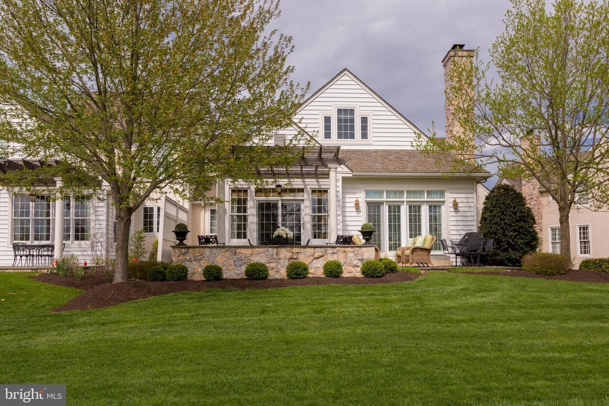 Primary Photo - 347 Applebrook Dr