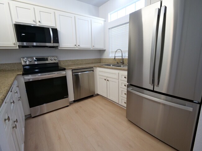 Building Photo - 43 Dover Pl