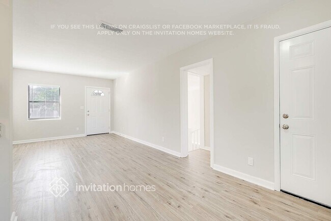 Foto del edificio - 4025 Loys Dr