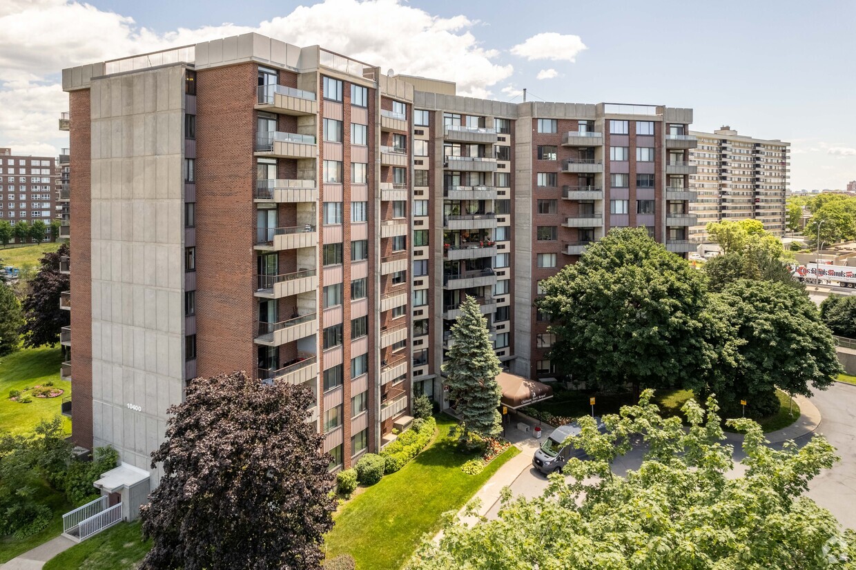 Primary Photo - Condominiums Château Port Royal