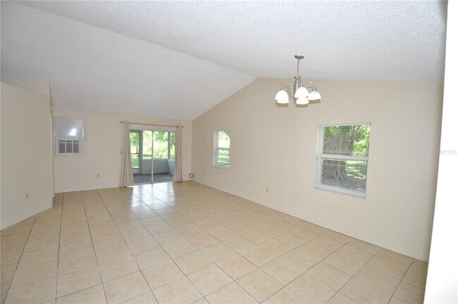 Building Photo - 174 Shannon Dr