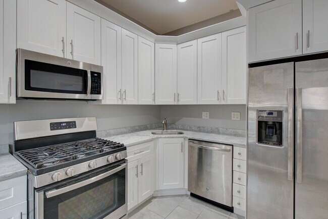 Building Photo - 1505 N Wells St