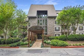 Building Photo - 1120 Highland Bluff Dr S E