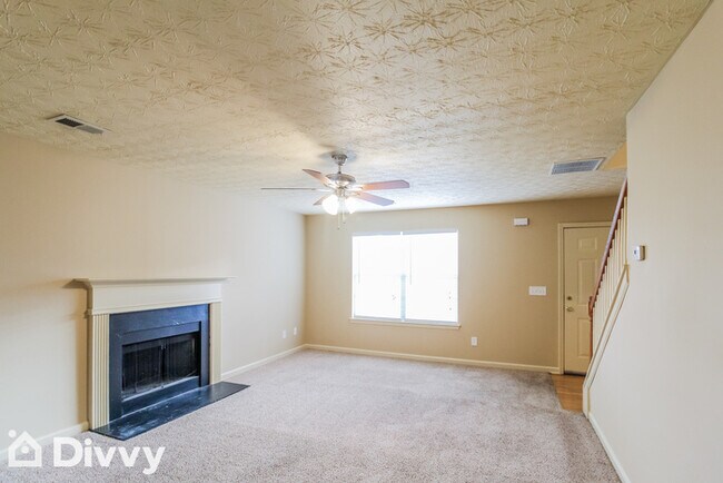 Building Photo - 1409 St Teresa Ct