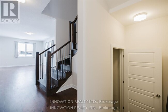 Building Photo - 105 Tonic Cres