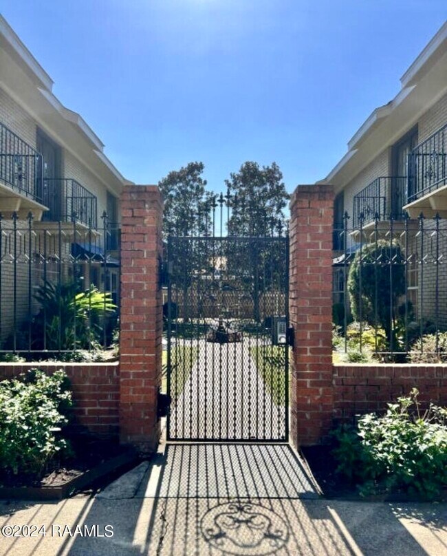 Foto del edificio - 316 Stevenson St