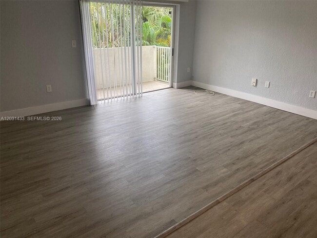 Foto del edificio - 8950 SW 69th Ct