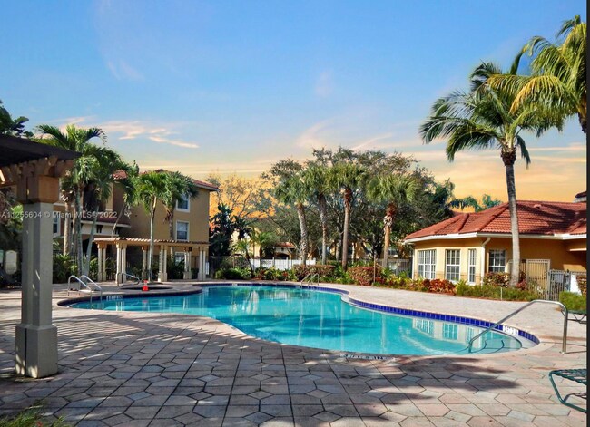 Foto del edificio - 5016 Lantana Rd