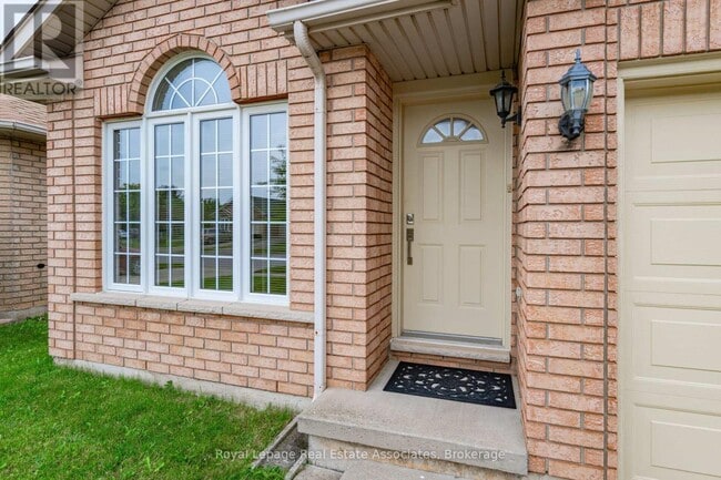 Building Photo - 2887 Darien Rd