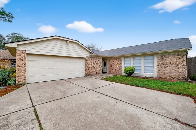 Building Photo - 17010 Bentana Ct