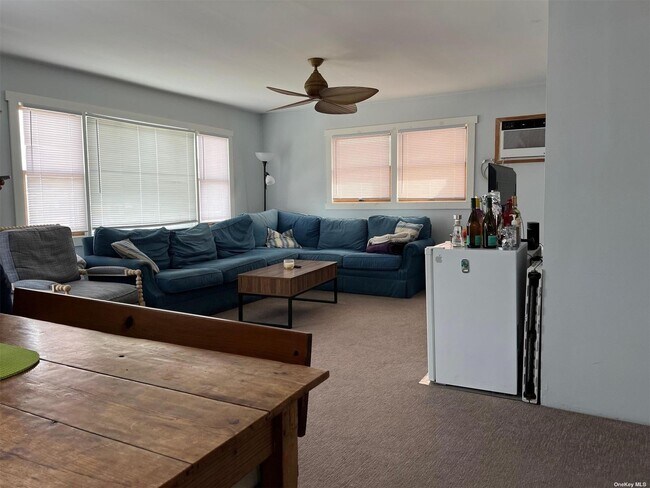 Foto del edificio - 563 Neptune Blvd