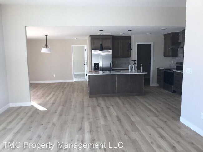 Building Photo - 3 br, 2 bath House - 15250 Regiment Dr.
