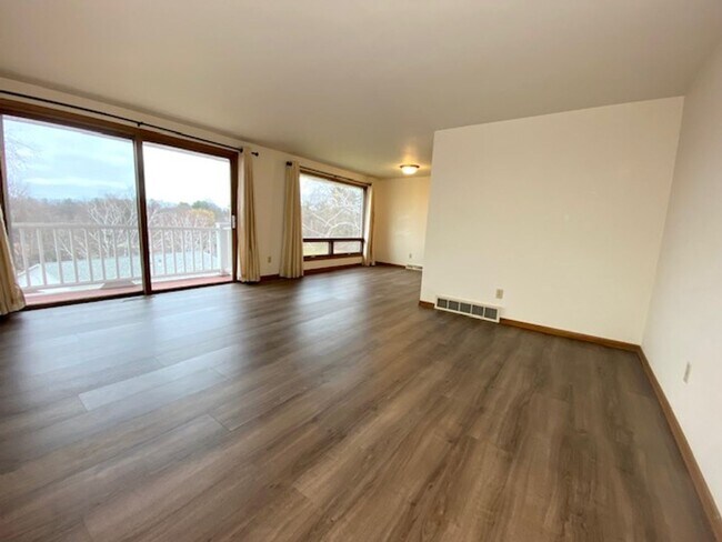 Foto del edificio - 3037 Humboldt Rd