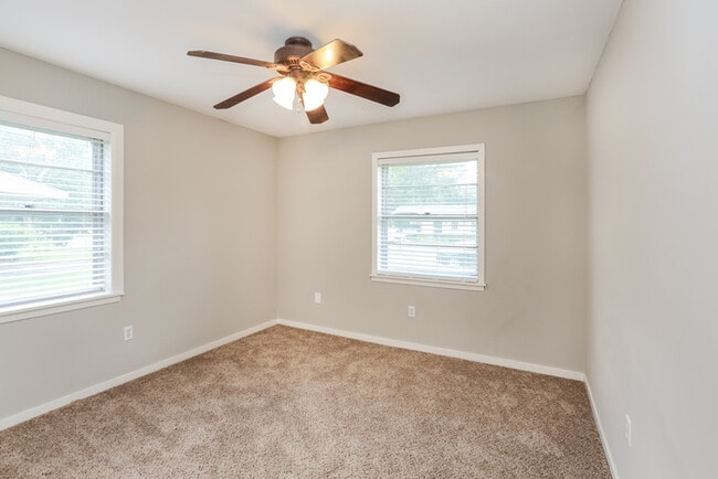 Building Photo - 103 Springridge Dr