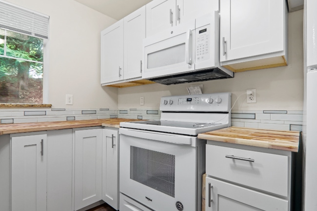 Building Photo - 5300 Harbour Pl