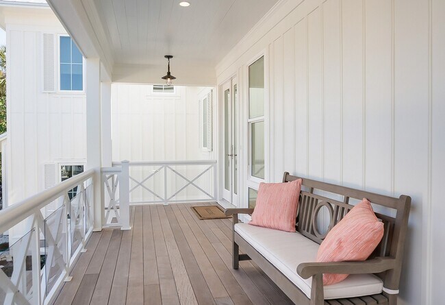 Building Photo - 270 Revels Ct