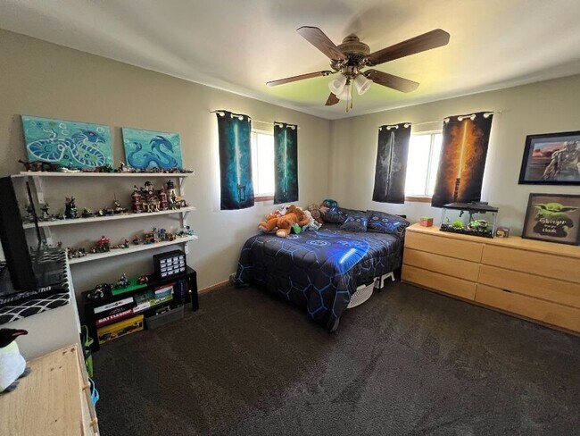 Foto del edificio - 3642 E Lunham Ave