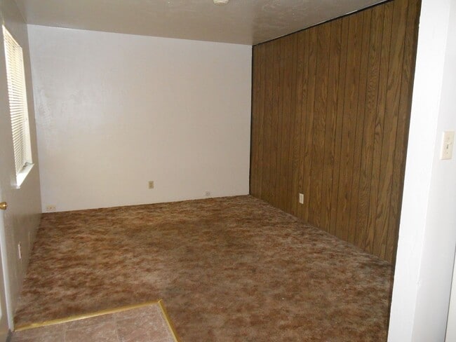 Building Photo - stat1032