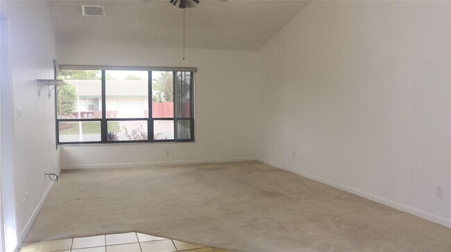 Foto del edificio - 4105 NW 78th Ter