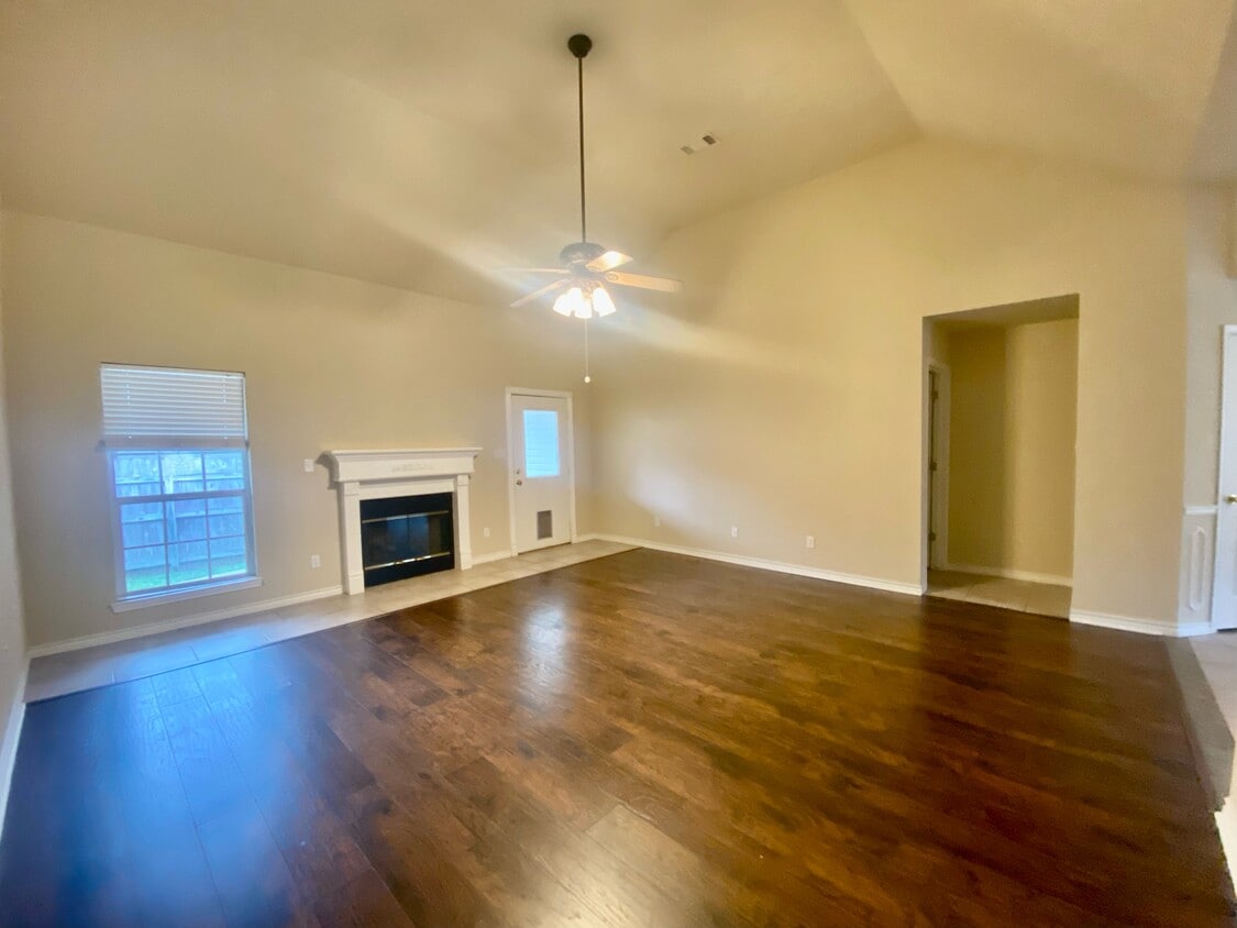 130 Mystic Dr, Lumberton, TX 77657 House Rental in Lumberton, TX