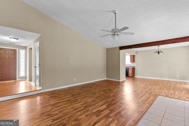 Building Photo - 625 Oxford Hall Dr SW