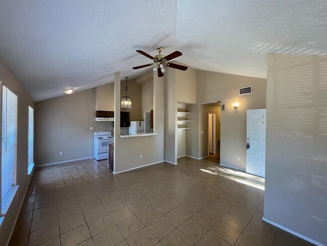 Building Photo - 22218 Moss Falls Ln