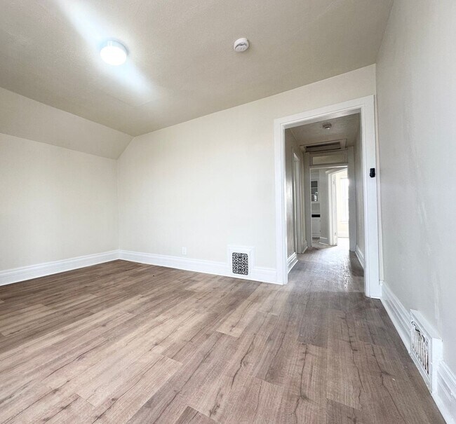 Foto del edificio - 1201 S 15th St